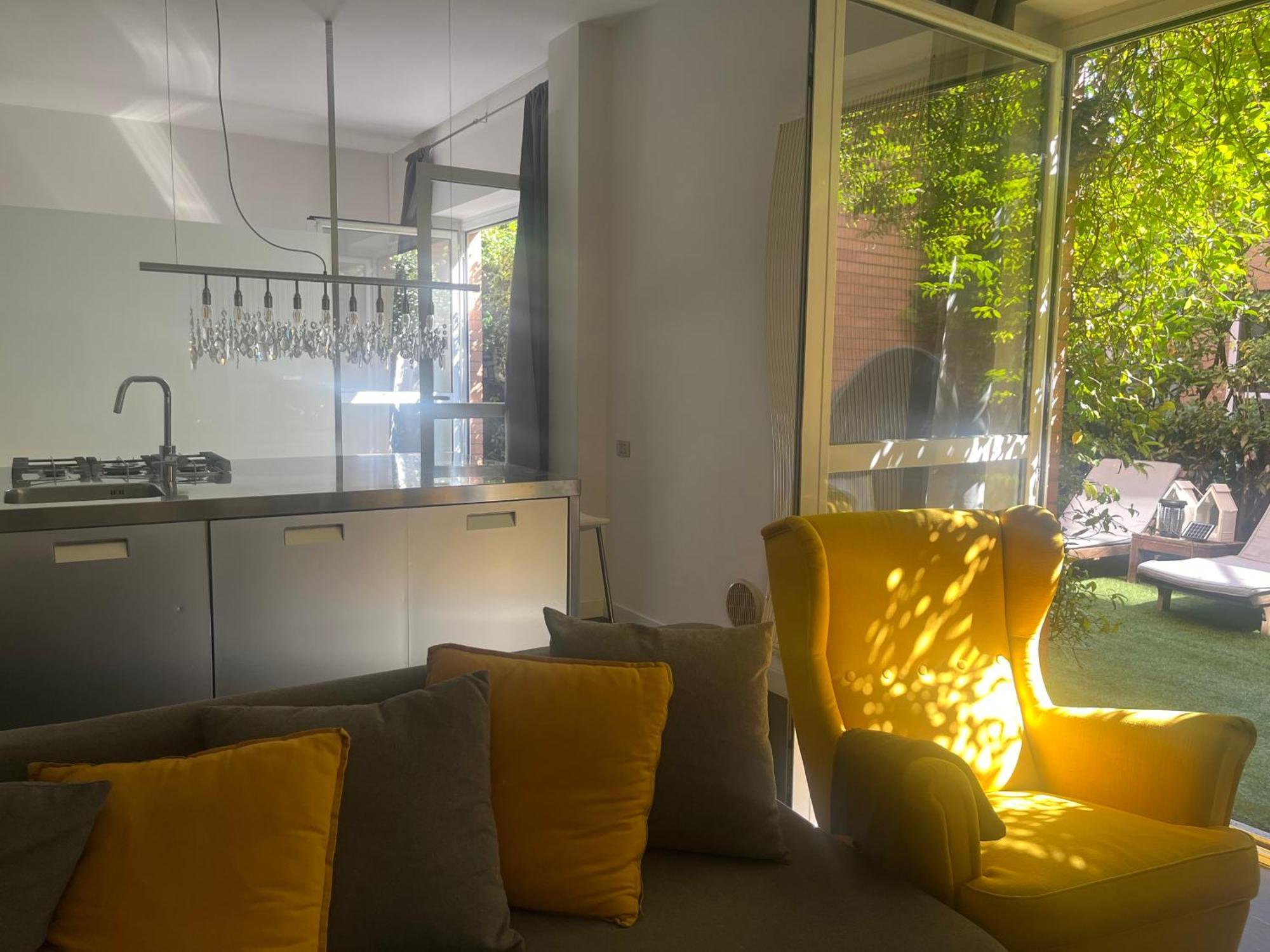 Sunny Design Loft In Apartment *