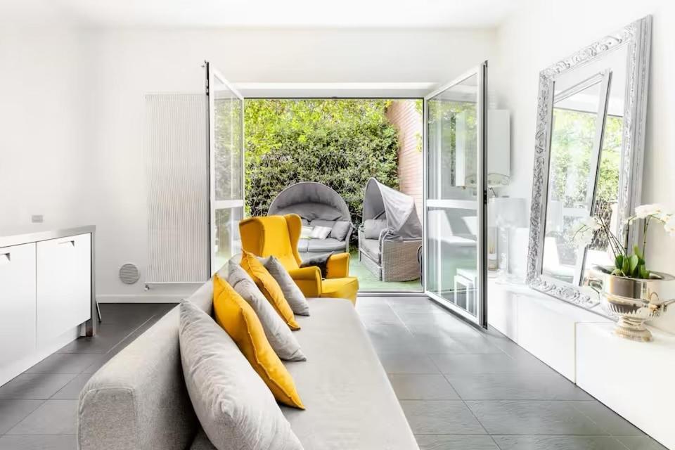 Sunny Design Loft In Apartment Mailand
